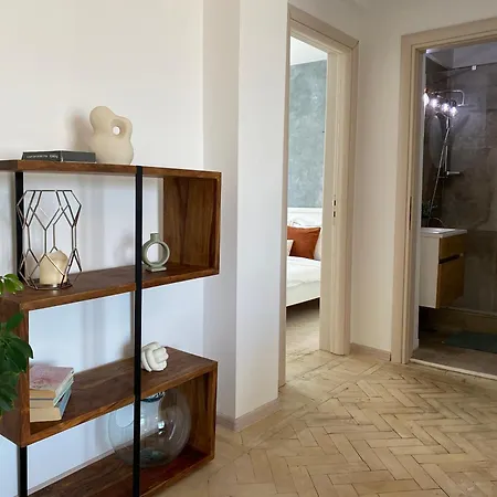 Old Town Overlooking - Vibrant 2Br Apartment Bucharest Exterior photo