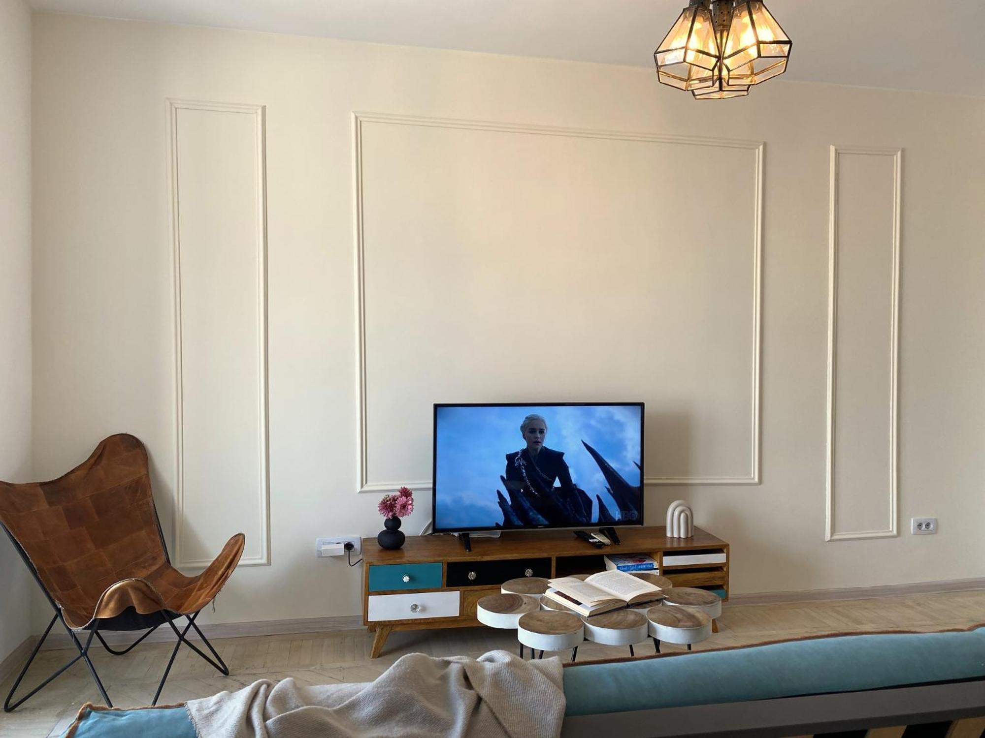 Old Town Overlooking - Vibrant 2br Apartment Bucharest