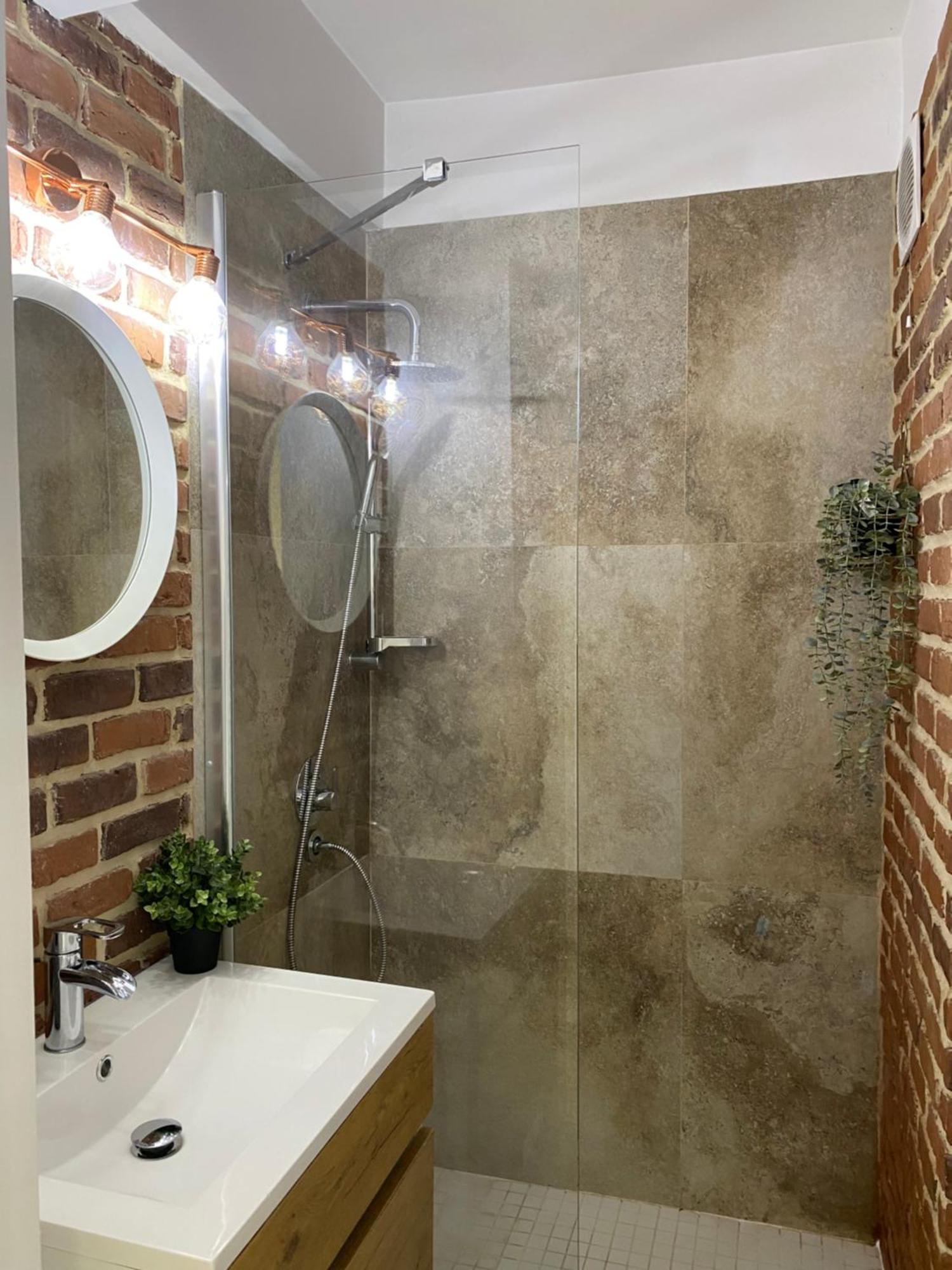 Old Town Overlooking - Vibrant 2br Apartment *